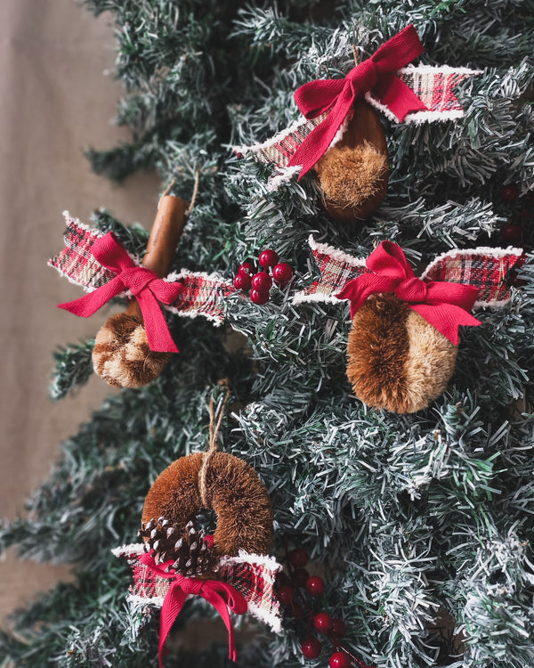 Festive Facial Brush