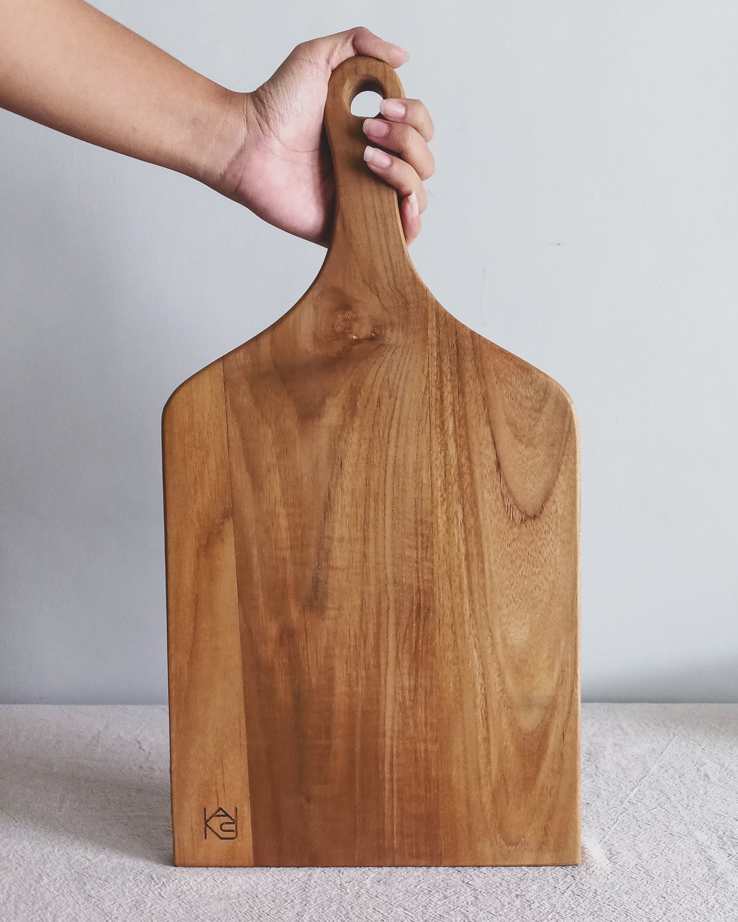 TAHAN SERVING BOARD