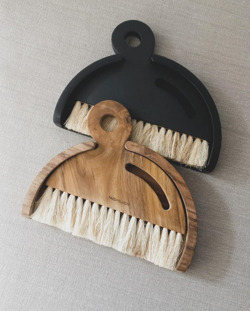 BLOND LUNA DUSTPAN BRUSH SET