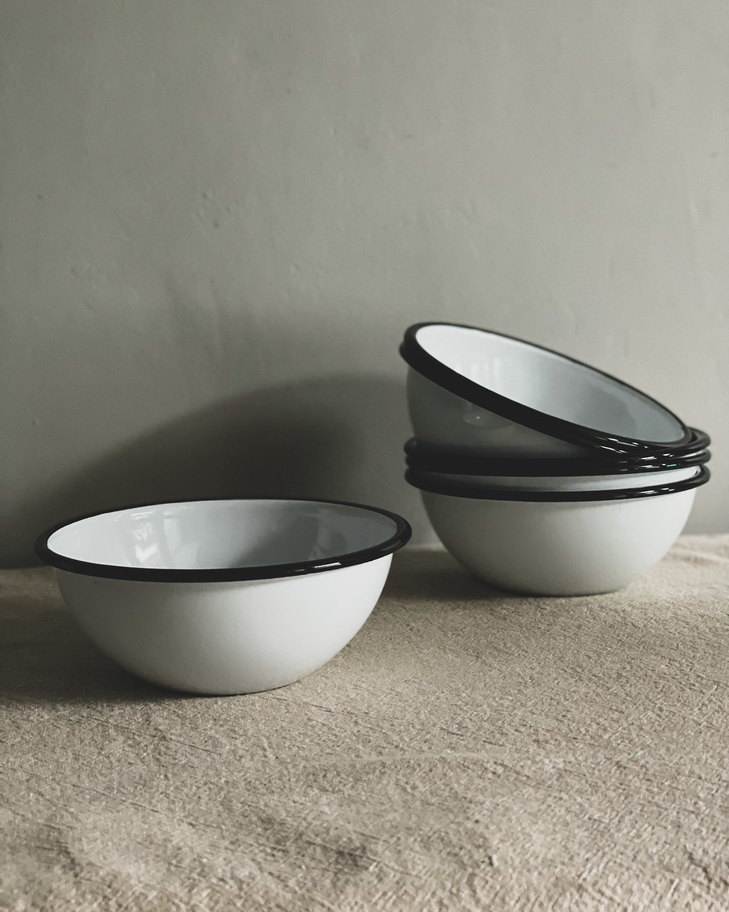 Black Rim Enamel Bowl - Medium