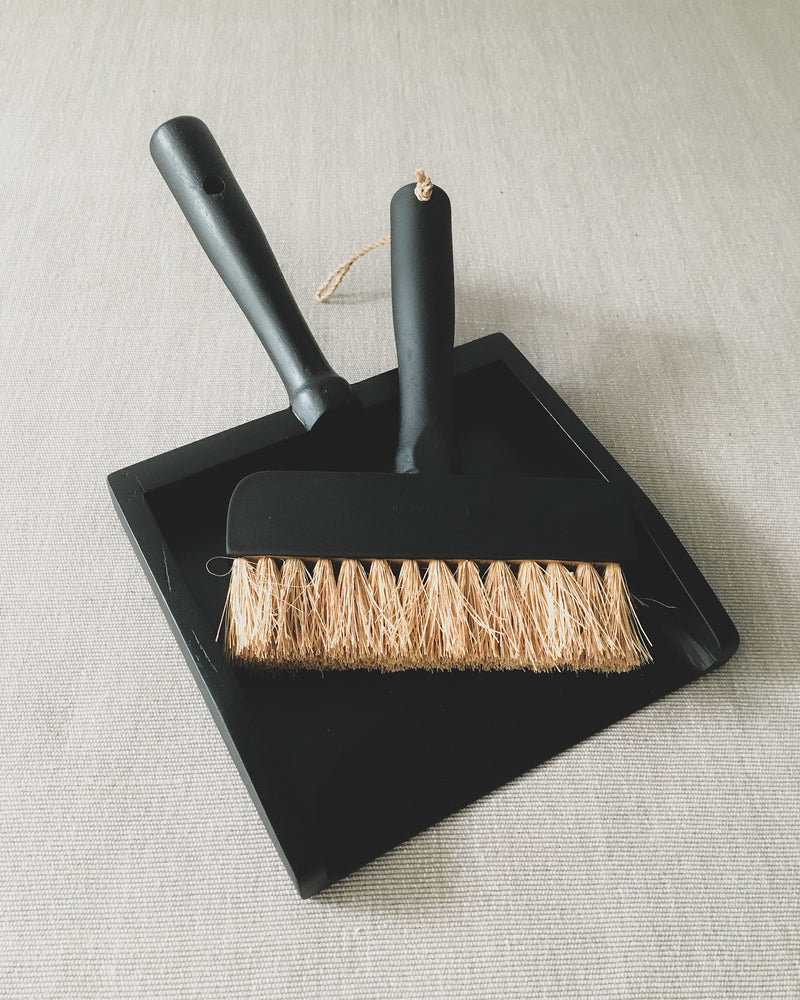 SQUARE DUSTPAN BRUSH SET