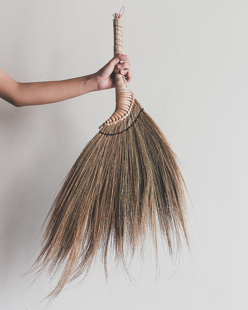 DRAMA HAND BROOM